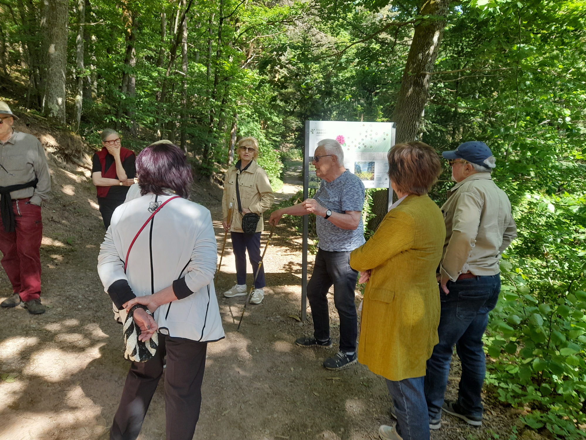 Nachlese: Fhrung fr Mitglieder und Freunde durch das Arboretum -  Freundeskreis Lichtentaler Allee e.V. - Initiative Weltkulturerbe